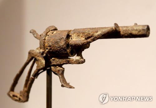 빈센트 반 고흐가 마지막에 사용한 것으로 추정되는 권총 [AFP=연합뉴스]