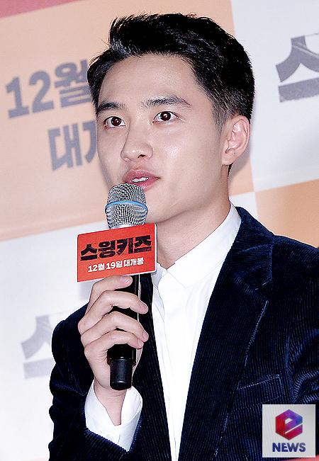 EXO D.O. of the group Exo will release a solo song.EXO D.O. has finished recording solo songs; it will be released through SM STATION, SM Entertainment said on Monday.EXO D.O. participated in the movie Cart OST Crying in 2014 and released Tell Me (What Is Love) with composer and singer Yoo Young-jin through SM STATION in 2016.This is the first time EXO D.O. has released a solo solo song alone, and it is expected to be a meaningful gift for fans as it is ahead of the army active service on July 1.Photo: eNEWS DB