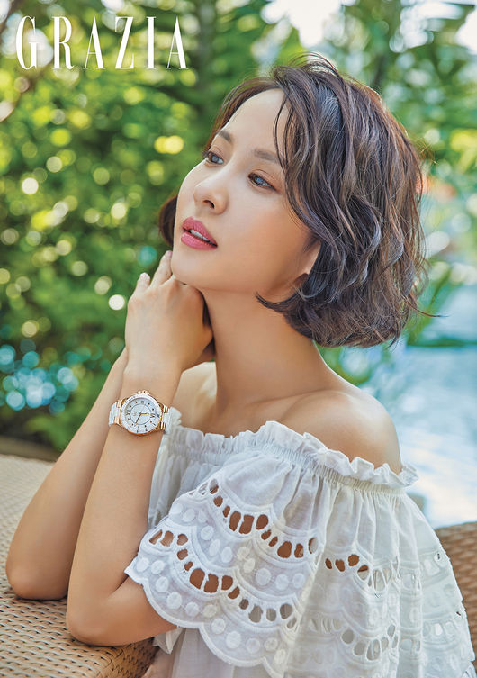 Gorizia magazine released the July issue of the picture cut with actor Cho Yeo-jeong.This picture, which was held in Hua Hin, a beautiful resort in Thailand, features a natural and relaxed appearance of the actor, away from the tense characters that were acting in movies and dramas.Cho Yeo-jeong, who enjoyed the sunny sunshine of Hua Hin and enjoyed the filming, completed the picture-like picture god every cut with a refreshing and lovely charm.He also showed off his beauty with his youthful hair and lovely makeup.Actor Cho Yeo-jeongs fascinating pictures and interviews can be found in the July issue of Gorizia magazine.gragorizia
