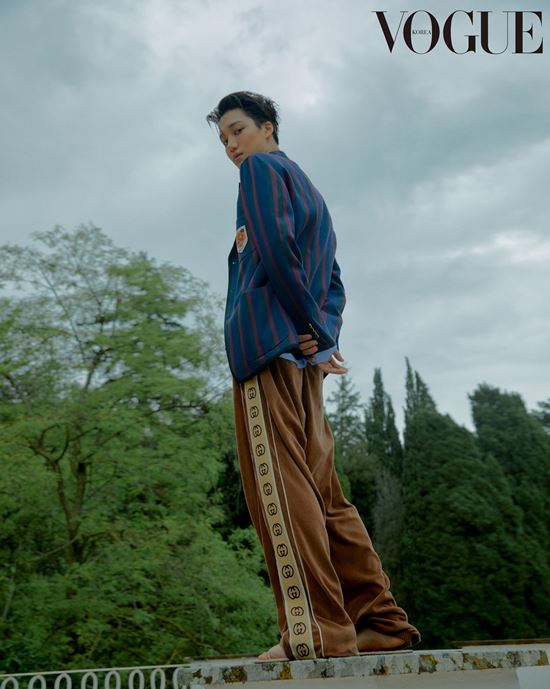 EXO Kai, exclusive atmosphere..Aura with Darjeeling again <p>21, Vogue Korea via EXO Kais pictorial was unveiled.</p><p>Kai houndstooth pattern adorns the coat and pin dots pattern set, blue - red striped jacket with patch detailing of brown cotton pants, perfect for recording Gaze attracted.</p><p> Meanwhile, Kai is the last month of Rome, Italy, Capitol and Art Museum(the Capitoline Museums)opened in Gucci 2020 Cruise fashion show in Korea as the representative to attend the group.</p>