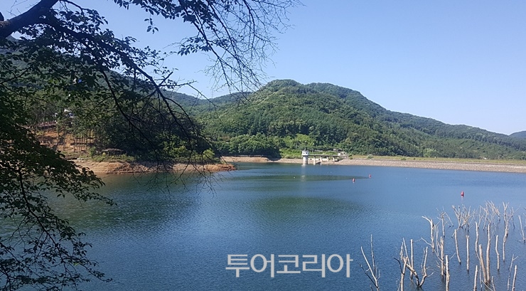 호수 이미지