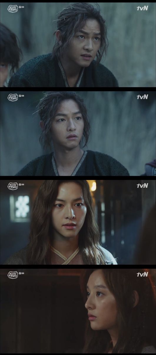 The Asdal Chronicle, Song Joong-ki, was taken as a slave and placed in DDanger.In the TVN weekend drama The Asdal Chronicle (playplay by Kim Young-hyun, directed by Kim Won-seok), which aired on the afternoon of the 23rd, the figure of Song Joong-ki in DDanger was drawn.Taalha set the day for Saya.He killed Aaron (Lee Do-kyung) and tried to overthrow a sin against the short wall (Park Byung-eun), but Saya interfered with it. Aaron lived and the life of the short wall was in a dDangerous situation and the situation was created that he could not marry Tagon, and Saya said that all of this was revenge for the bird.Taalha managed to suppress her Danger. Saya said, Now your heart is clear about Taalha. Lets do it again. Youll need me. Now call me Mother.Theres a good reason to be called that, hiding you and raising you so far. Saya called Taealha her mother, and encouraged her to say, Today is a day of revenge, now its her turn.The released Hamihall spoke with Taealha, who advised that Tagon would break the League, marry Aa, and abandon Taealha, but Taealha said, Now it will.I told him to marry Aa. He said, I will decide what to take and throw away now. Tagon became the head of the federation, receiving a bronze sword from Aaron.He married Aa, and together with him, he declared that he paid off the grudge of Sanwoong (Kim Ui-sung) by disguised and killing a man instead of the silver island (Song Joong-ki), which concealed his traces.The public was enthusiastic about Tagons leadership, and Tagon also wanted to call the sons of the leaders to consolidate their command.The leaders, who did not know the inside of Tagon, believed and followed the request to take on the minister and vice minister, among whom Tagon placed Aaron under him, not on his own or high position.Tagon went to see Saya, who was talking to her as an adult, and she looked at her back and said, The shell has fallen.But be careful not to be seen, Saya said, why did you not go out stronger when you were a great aramun? The president of the federation is not a king.In particular, Saya advised that Tagon should be stronger and more scared to become king; he should show Igts blood and show his purple blood proudly.You dont know fear, Tagon said, explaining Egts situation at Asdal. Learn fear, and if you dont act, Ill teach you.The two people disagreed about revealing the Igt, and later predicted the conflict.Taalha gave a secret mission to Tanya (Kim Ji-won) to monitor and inform all the things that Saya had to do in the future; Taalha moved Tanya with the life of Yeolson (Jung Seok-yong) as collateral.In the meantime, the Wahhans were deeply saddened to think that the silver island was dead; the tenth generation was taken to the Fortress of Fire, and given the task of digging up information.Tanya went out to the village in search of the suddenly disappeared Saya, met Saya in the forest outside the village, and Tanya revealed her situation.Among them, Tanya found a strange house on a tree in the forest, and Saya said that she showed a silver island in her dream, and Tanya thought that Saya and Silver Island were connected.In particular, Saya took Tanya to the fortress of fire and met her ten-son, who was deeply upset when she heard that the silver island was dead.At that time, the silver island woke up, and he was dead, and when he heard that the Wahhan people were safe, he said that he could not know the news of Tanya. I first met Tanya in my dream.I think Tanya will be well, he said. After that, Eunsum went out to save his comrades with Dahlsae (Shin Ju-hwan).The silver island and the moonbird planned to rescue their slaves, but they were caught by the betrayal of the group (Park Jin).Gil-sun (Park Hyung-soo) made a bundle of people who said that they would do anything if they could only help him. The silver island that was being dragged into slavery was found to be Igt.Tanya was sure of the survival of the silver island, but Saya said that the silver island was dead, and Tanya, angry at it, struggled with Saya. Tanya blamed herself for the death of the silver island.Whoever is going to fly, I even tied it up with the order, and I was so brutally killed by an ominous bitch order, Tanya cried.However, Tanya ordered Saya to say, I will make my first weapon you, saying, I will take my place, strength, reason to Saya that she will die without knowing anything.