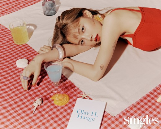 Girls group AOA member Jimin has gained a variety of charms.On the 25th, fashion magazine Singles released Jimins summer picture.In this picture, Jimin is the back door that completed the perfect picture by directing facial expressions and poses to various color concepts such as red, white, and green suitable for summer.In addition, Jimin has digested the appearance of a lovely girl and the alluring lady with her own charm.On the other hand, more Jimins pictures can be found in the July issue of Singles.