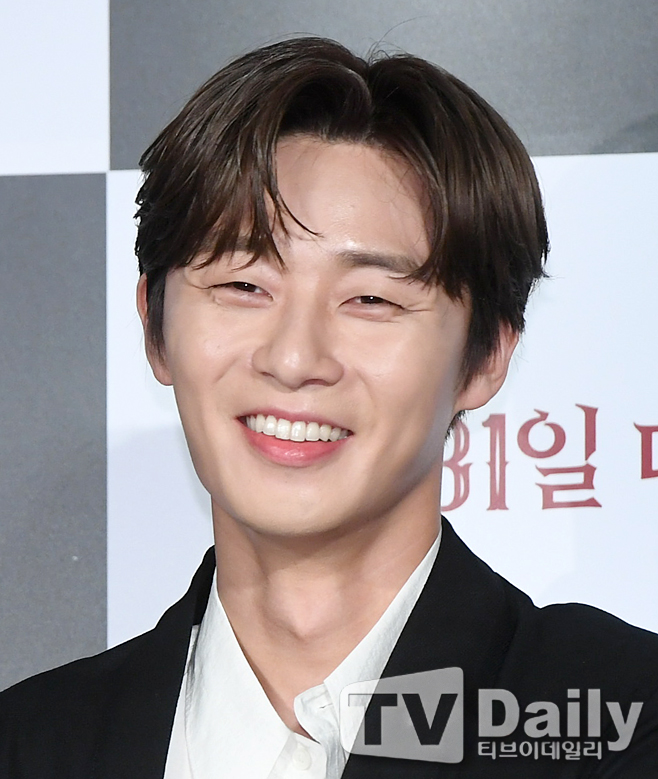 Park Seo-joon Contrary to a great smile <p> The movie Lion (Director Kim Joo Hwan produced Keyeast Entertainment) Production report society 26 am Seoul with Konkuk Lotte Cinema in the open.</p><p>This day, Production report society on Park Seo-joon this laughter.</p><p>Lionis a Fighting Champion Dragon weather(Park Seo-joon)is the priest within you(not the Builder)to create the world a chaos strong evil(惡)to fit in, its time</p><p>The movie Lion Production report society</p>