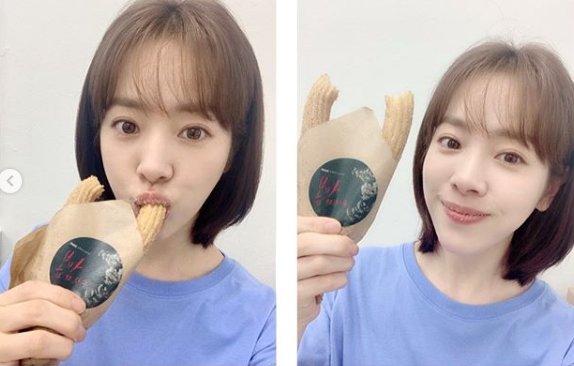 Han Ji-min posted several photos on his SNS on the 26th with the article Go Eun-ah! Thank you so much. I cheer YOU, too! In the photo, Han Ji-min poses in front of a coffee car sent by Kim Go-eun to the filming site of Spring Night. Another photo shows Han Ji-min smiling with a drink and a churr.The warm friendship of the same agency, senior and junior, attracts attention.Kim Go-eun said, I support the most lovely, beautiful and beautiful actors in the world, Han Ji-min, Jung Hae-in, and Kim Jun-han and the drama Spring Night team.On the other hand, Han Ji-min is currently working with the Hae-in in MBC drama Spring Night. Spring Night, which depicts the love story of two people, is broadcast every Wednesday and Thursday at 8:55 pm.