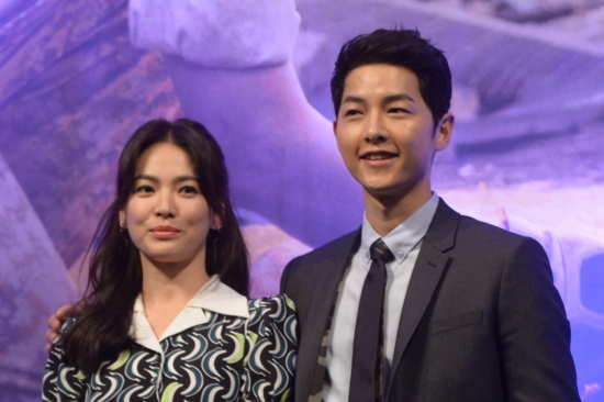 As news of the divorce proceedings between Actors Song Joong-ki (34 and right) and Song Hye-kyo (38 and left) became known, the words that the two said at the time of their marriage are being reexamined.At the time, it was also argued that the two of them had violated their speed by skipping their love affair and announcing their marriage.There is no age two between them. In fact, they did not have children during their marriage.Song thanked the fan cafe on the day. At first, he was a good colleague.I was a good colleague and Friend, so I had a good time communicating with each other and I spent time knowing each other so much, he wrote.I have come to think that the faith and trust that Mr. Jung-ki showed me for a long time would be good for me to share the future, he said, because I am not Alone now, I will live more beautifully around me.I want you to bless me a lot.Song Joong-ki revealed his feelings six days after the wedding announcement, saying in an interview with SBSs Midnight of Full Entertainment.Im the first person Ive ever been through, he said. I hope youll bless me because its a good thing to be nervous.The advantage of Song Hye-kyo is that he is a calm Friend and deep-seated Friend as many people know, he said. He is also a senior and gives a lot of good Energy to teach a lot.Song Joong-ki also said, I will show you a good figure while doing good things personally as well as work. He also said that he would like to live with a lot of people around him.Song Joong-ki showed affection by referring to Song Hye-kyo as a loved one in various places.However, the marriage of the two people has not been over two years and has reached a break.Park Jae-hyun (law firm plaza), a legal representative of Song Joong-ki, said in an official statement on the 27th, I received an application for divorce mediation on behalf of Song Joong-ki.Both of them are hoping to finish the divorce process smoothly rather than blaming each other for their mistakes, Song said in his statement. I would like to ask you that it is difficult to tell stories about private life one by one.