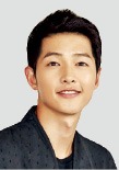 Top star couple Song Joong-ki (34 and left) and Song Hye-kyo (37 and right) were broken down after a year and eight months of marriage.Song Joong-ki submitted an application for divorce mediation to the Seoul Family Court through the law firm Plaza on the 26th.Im going to go through the mediation process for my divorce with Song Hye-kyo, Song said on the 27th through his agency. I hope to finish the divorce process smoothly rather than wrongly.The reason is due to the difference in personality, and both sides have not been able to overcome the differences between them, so we have to make this decision, Song Hye-kyos agency said in a statement.Divorce mediation is a procedure in which a couple decides to divorce according to consultation without going through a formal trial.