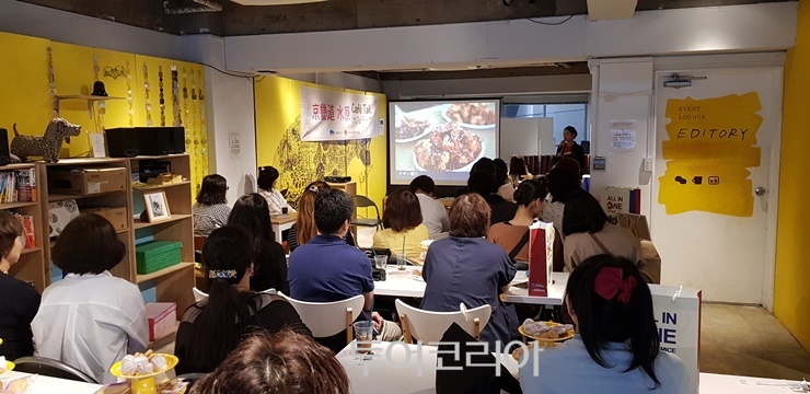 토크쇼 이미지