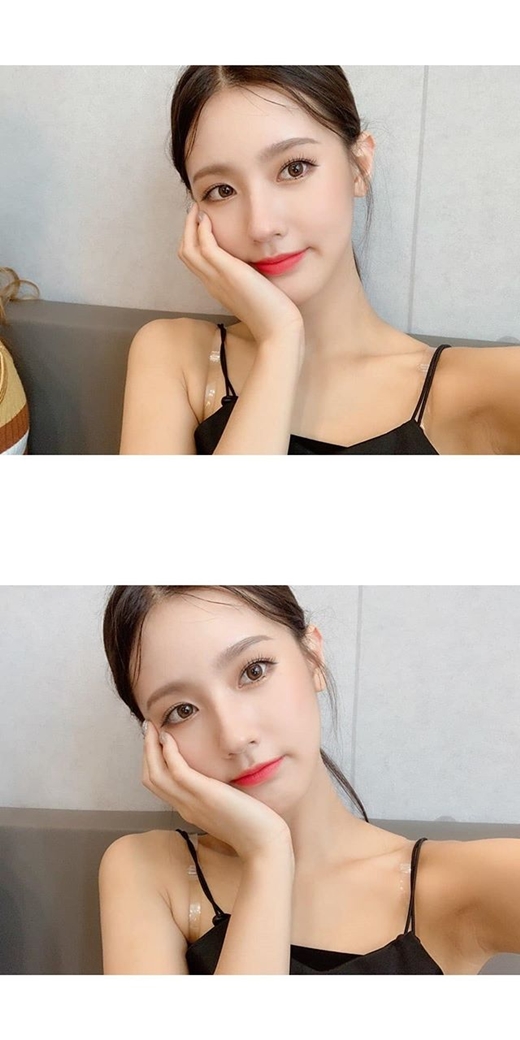 Girl group (girl) children Mi-yeon thanked fans for their love.Mi-yeon posted a picture on the official Instagram of the (girls) on the afternoon of the afternoon with the article Thank you for the award I received today, I am grateful and I am happy to make more happy things together in the future.In the open photo, Mi-yeon poses with his chin looking at the camera. Mi-yeon, wearing a sleeveless shirt, catches his eye with a dizzying sexy look.Earlier, (girl) children took first place on SBS MTV The Show with Uh-Oh.Meanwhile, (girl) children to which Mi-yeon belongs are active as Uh-Oh.