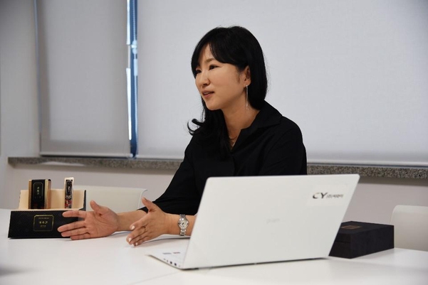 씨와이지 이미지