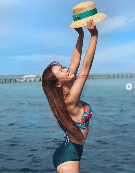 Park Ji-hye announcer showed off her swimsuit figure.Park Ji-hye announcer, who is well known as exercise announcer, posted a picture on his instagram on the 3rd, saying, Now its time to finish the certificate and fund-diving and wearing a swimsuit.Meanwhile, Park Ji-hye announcer has been working as a freelance since May last year, working for economic broadcasters such as Daily and KB Securities in 2015.And he was also a former MuscleMania fitness model in 2017.