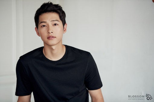 Actor Song Joong-ki will leave behind his divorce with Song Hye-kyo and go on a new career.The movie Seung Ri-ho (director Cho Sung-hee), starring Song Joong-ki, Kim Tae-ri, Jin Seon-kyu and Yoo Hae-jin, will start filming in earnest in the crank-in year on the 3rd, and Song Joong-ki will start filming for the first time on the 5th.Seung Ri-ho is a new work directed by director Cho Sung-hee of Wolve Boy, Detective Hong Gil-dong: The Village that Goes Away, and depicts the story of the first Korean film set in the universe.Song Joong-ki does everything that is money, but always plays the problematic pilot Tae-ho of Seung-ri, who is always known.Song Hye-kyo and Song Hye-kyo have raised the opinion that there will be a change in the shooting schedule, and Song Joong-ki plans to digest the schedule as scheduled.Song Hye-kyo will also attend the Chinese event of the cosmetics brand, which he is working as a model on the 6th.Song Joong-ki filed a divorce settlement with Song Hye-kyo at the Seoul Family Court on the 26th of last month.
