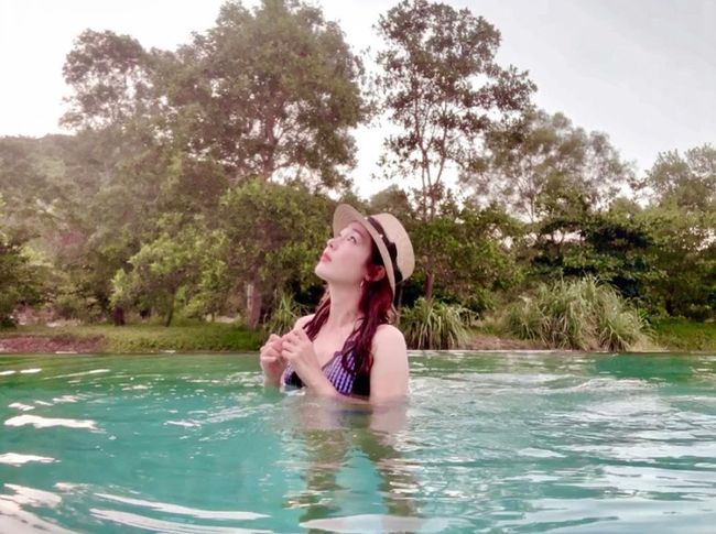 Actor Sung Yu-ri showed off her still fairy beauty.Sung Yu-ri posted several photos on his instagram on the 6th, which seemed to be taken at a travel destination.In the photo, there is a picture of Sung Yu-ri, who enjoys swimming in a cute hat in a swimming pool surrounded by trees.The beauty of Sung Yu-ri, which has not changed over time, is especially eye-catching.Meanwhile, Sung Yu-ri meets with viewers with the reality program JTBC Cam Fin.K.Lrup with Fin.K.L members Lee Hyori, Ock Joo-hyun and Lee Jin.Cam Fin.K.Lup is a program featuring four members Lee Hyori, Ock Joo-hyun, Lee Jin and Sung Yu-ri who gathered again in 14 years traveling around the country in a camping car.Sung Yu-ri Instagram