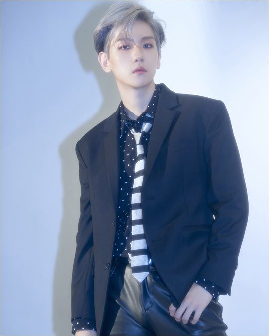 Highlight medley video was released on the 8th to meet the group EXO Baekhyuns first solo album City Lights (City Lights) in advance.The video, which was released on the official website of Baekhyun and on YouTubes EXO channel at 0 oclock on the same day, contains six highlight sound sources, including the title song UN Village.UN Village is an R & B song that combines groovy beat and string sound.In addition, the songs included Stay Up, which was played by rapper Binzino.City Lights will be released at 6 p.m. on the 10th at various music sites including Melon, Flo, Bucks, Genie, iTunes, Apple Music, Sporty Pie, QQ Music, Cougu Music and Couer Music.It will also be released on the same day as a record.
