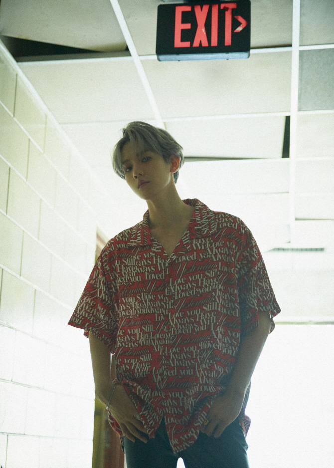 Baekhyuns first mini-album, City Lights, released on the 10th, recorded a total of 401,545 pre-orders (as of the 8th).Baekhyun is a member of EXO, which has set a record for the Quintusple Millions seller and the cumulative sales volume of 10 million copies in Korea.Baekhyun, who debuted as a solo singer, is expected to be more excited because he has swept various music charts through various collaboration songs and proved strong box office power both on music and music.Baekhyuns first mini-album City Lights will be released on various music sites at 6 pm on the 10th.It consists of six songs, including the title song UN Village (UN Village), Stay Up (stay up), Betcha (betcha), Ice Queen (Ice Queen), Diamond (diamond), Psycho (psycho), and Baekhyuns outstanding vocals and sensuous music work. You can meet ld.Baekhyun will hold a showcase at SAC Art Hall in Samseong-dong, Gangnam-gu, Seoul at 8 pm on October 10 to commemorate the release of his first solo album. The site will be broadcast live on Naver V LIVEs EXO channel to get a hot interest.hyeon-taek Park