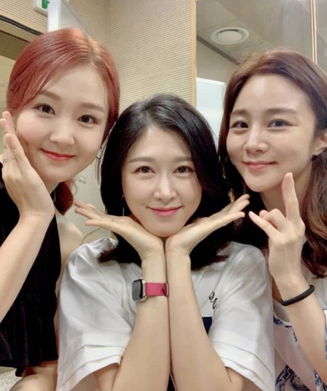 Oh Jin-yeon, an announcer, visited KBS after leaving.Oh Jin-yeon posted a shot of KBS visit to Yeouido on July 9th on personal Instagram.Oh Jin-yeon in the photo reveals the announcers seniority, motives and welcome.Oh Jin-yeon said, Our announcers, seniors and juniors, who tell us to re-enter the company as soon as I see the feeling of being unfamiliar and afraid that I will be unfamiliar for a long time.I was really warmed up, and thank you very much, he said..I walked around the place I always went to for 10 years, saw the faces I was used to, ate together, and talked about it.I have vowed not to forget it at this moment. Park Su-in