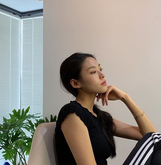Singer and actor Seolhyun has revealed his current status.On the 9th, Seolhyun posted several photos through his instagram.In the open photo, Seolhyun is posing at various angles looking at the side.Seolhyun, in particular, boasts a sharp nose and a sleek jaw line, which attracts attention with its more elegant beauty.Seolhyun signed a new contract with FNC Entertainment in May.Photo: Seolhyun Instagram