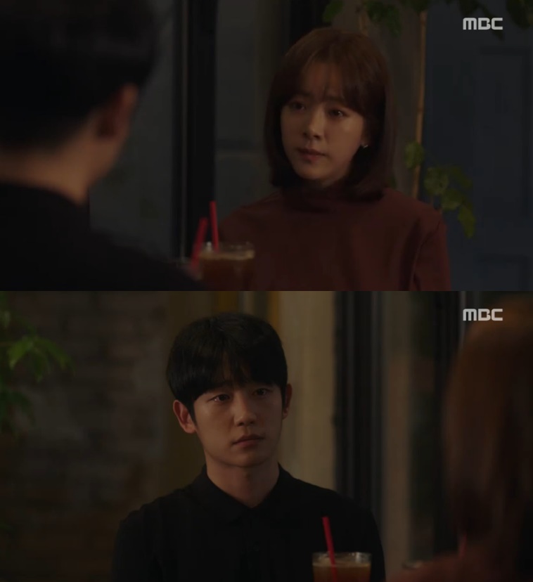 Jung Hae-in grabbed Han Ji-min.In the MBC drama Spring Night, which was broadcast on the afternoon of the 10th, the figure of Yoo JiHo (Jeong Hae-in) who catches Lee Jung-in (Han Ji-min) was drawn.The day before, Yoo JiHo was drunk and asked Lee Jung-in, Will Jung-in throw us away?The next day, two people. Lee said, Not because of JiHo. Its me. Love is everything. But JiHos past is so simple.I still have not enough heart, he confessed. I need time to think, he said. Im sorry.Yoo JiHo stared at Lee Jung-in, who was about to leave, and said firmly, Lee Jung-in. Ill tell you exactly what Im thinking. Dont throw us away.On the other hand, Spring Night is broadcast every Wednesday and Thursday at 10 pm.Photo  MBC Broadcasting Screen