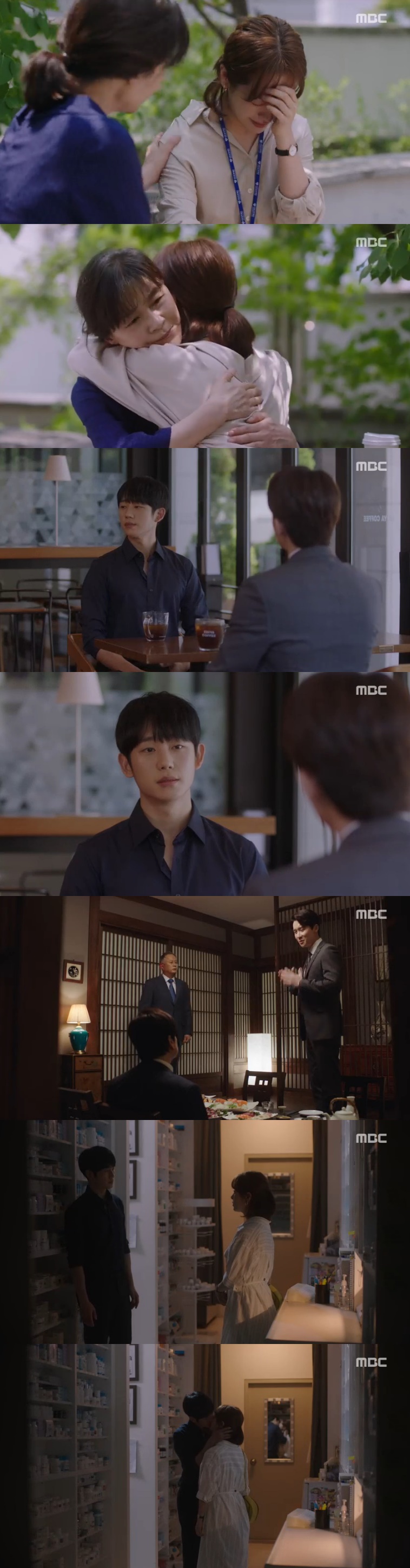 Han Ji-min, who hinted at a spring night breakup, has returned to Jung Hae-in.In the MBC drama Spring Night, which was broadcast on the afternoon of the 10th, Lee Choi Jung-in (Han Ji-min), who returns to Yoo JiHo (Jeong Hae-in), was portrayed.Yoo JiHo suddenly heard about his mother, Jung Eun-woo (Hian), and eventually showed anxiety about Choi Jung-in in the spirit of alcohol.Yoo JiHo told Choi Jung-in, Are you going to abandon us? If you do, its okay. Can I trust Choi Jung-in?Are you sure youll never change? asked Lee Jung-in, embarrassed. You dont trust me now? You think Ill change? Mr. JiHo, youre so drunk.Well talk again tomorrow, he said. But Yoo JiHo left, saying, I cant answer that ... I see.Lee Choi Jung-in hurriedly left Yoo JiHos house, and Yoo JiHos friend Park Young-jae (Lee Chang-hoon) chased Lee Choi Jung-in and said, Please understand JiHo.In fact, Jung Eun-woo mother, Jung Eun-woo said, trying to explain her mother. But Choi Jung-in said, Dont tell me.I dont want to hear it, he said, avoiding the position.Lee Jung-in was confused by the sudden attitude of Yoo JiHo, when Kwon Ki-seok (Kim Jun-han) was waiting in front of Lee Chung-ins house.Can I meet again? I betrayed once, and I can meet again. Can I believe it? What do you think? asked Lee Jung-in.Kwon shook Lee Jung-in, saying, I can believe it.The next day, Yoo JiHo asked the King Hyejeong (Seo Jeong-yeon) for advice; King Hyejeong said, There is also a human figure. Dont just want to understand.It is the worst selfishness of selfishness. Yoo JiHo, who met with Choi Jung-in after work, said, No matter how drunk you are, would you think of Choi Jung-in? Im sorry.I never thought of it for a second. Choi Jung-in said, Ive never imagined it. But I asked, Are you going to throw it away?The frank feeling I received was Choi Jung-in was not the same.I didnt think that JiHos wound would be easily removed. Yoo JiHo said, Im really not a Memory. So I cant apologize or excuse.I just think Ill make a misunderstanding. He persuaded me, I can not be qualified as Choi Jung-in said. Ive dumped the guy I was seeing, so Im qualified, said Lee Jung-in, who said, Im the guy who pushed this Choi Jung-in out of my mind.Does it make sense that you suspected such a person? Confessions. Lee Jung-in said, I suspect me.I think I jumped without preparation because I was so greedy. Lee Choi Jung-in said, Not because of Mr. JiHo. I thought love would be all. But Mr. JiHos past is so strong.I still have not enough heart, he said. I need time to think, he said. Im sorry.Yoo JiHo stared at him as he tried to leave and said firmly, Ill tell you exactly what Im thinking: Dont throw us away.Yoo JiHo went to the Choi Jung-in house after breaking up with Choi Jung-in, but he took a call from Jung Eun-woo, Dad come home soon.Meanwhile, Kwon Young-guk (Kim Chang-wan) offered Kwon a position to stand. Kwon Ki-seok replied, Not yet, but there is nothing I cant meet.Shin (Gil Hae-yeon) came to Choi Jung-in and said, What if your life is so happy? There are still many mountains to overcome. Marriage is not all. Its harder.I can have a moment of regret, Lee Jung-in said. Choi Jung-in burst into tears. I know youve been suffering a lot.Im not done with my mothers permission, he said.Choi Hyun-soo (Lim Hyun-soo) called Yoo JiHo and said, Is it over with Choi Jung-in? Does Kwon Ki-seok know?Yoo JiHo asked Kwon Ki-seok, How do you disappear from this Choi Jung-in life? Kwon Ki-seok replied, If you give up, I will give up.Yoo JiHo asked, Do you think Ill meet if I give up?Kwon said, Whos meeting? You know. My goal is Yoo JiHo. Choi Jung-in comes. Were married. Parents are waiting.You dont know Choi Jung-in. You cant handle it. Your cheap romance doesnt fit this Choi Jung-in. Youre unscrupulous.This Choi Jung-in made me do this. Im this bad. Im sorry. You can see the future.Yoo JiHo said, If you are really worried, I will be grateful. I am not warning you from now on. It is a threat. He said, If you are a good head, I will remember.Im telling you, if its a child, theres nothing to be afraid of. Whats the film about me and my son, Illegal?He even said that his father shot it, he said, referring to a picture of Jung Eun-woo (Highian) taken by Kwon Ki-seok and Kwon Young-guk as Illegal.Ive been patient with Mr. Choi Jung-in. Theres nothing to be afraid of. Im afraid youve touched my child.Kwon Ki-seok left the table and made a meal with Kwon Young-guk and Lee Tae-hak (Song Seung-hwan). Kwon Ki-seok asked Kwon Young-guk to take the position of Lee Tae-hak as director.When Yoo JiHo returned to the pharmacy, Lee Jung-in was waiting.Lee Jung-in was angry, saying, I want to squeeze one and give me the medicine I want to eat when I feel sick. Yoo JiHo kissed him like that.On the other hand, Spring Night is broadcast every Wednesday and Thursday at 10 pm.Photo  MBC Broadcasting Screen