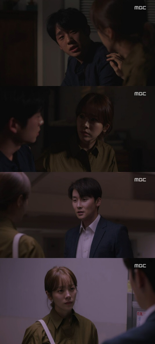 Spring Night Jung Hae-in and Han Ji-min are in conflict.In the MBC tree mini series Spring Night broadcast on the 10th, Yoo Ji-Ho (Jeong Hae-in) and Lee Choi Jung-in (Han Ji-min) were shown to have a conflict.The news of his son Jung Eun-woo (Hian), who was always calm and unwavering, revealed his anxiety.Eventually, Yoo Ji-Ho exploded his anxiety toward Choi Jung-in in a drunken mood.Yoo Ji-Ho told Choi Jung-in, Would you abandon Choi Jung-in, too, if you would, its fine now. Can you trust Choi Jung-in?Is there any confidence that it will never change? And Choi Jung-in panicked, Do you believe me now? Do you think I will change?Well talk again tomorrow. But Yoo Ji-Ho said, I can not answer ... I see. Lee Choi Jung-in hurriedly left Yoo Ji-Hos house, and Yoo Ji-Hos friend Park Young-jae (Lee Chang-hoon) chased Lee Choi Jung-in and said, Please understand the sign.The truth is, Jung Eun-woo mom..., she tried to comment on Jung Eun-woos biological mother, but Lee Jung-in said, Dont tell me.I dont want to hear it, he said, avoiding his position.This Choi Jung-in was confused by the sudden attitude of Yoo Ji-Ho.At this time, Kwon Gi-seok (Kim Joon) was drunk in front of Choi Jung-ins house and was waiting for Choi Jung-in.Lee Choi Jung-in said, Can I meet again? I betrayed once, but can I meet again? Can I believe it? What do you think?Kwon Ki-seok replied, I can believe it.