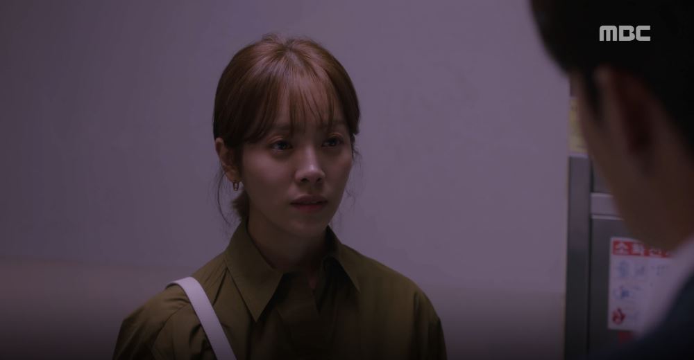 Han Ji-min is in a position to qualify.In the 29th ~ 30th episode of MBCs tree mini series Spring Night (playplayed by Kim Eun, directed by Ahn Pan-seok), which was broadcast on the 10th (Wednesday), Lee Jung-in (Han Ji-min) was confused by the opposite reaction of Yoo JiHo (Jung Hae-in) and Kim Jo-han.On this day, Lee asked Kwon Ki-seok, who came to the house in a drunken manner, Can I meet again? My mind may change again. Can you believe me? Kwon Ki-seok did not answer.When Lee Jung-in tried to enter the house, Kwon Ki-seok said, I can believe it.The next day, Lee consulted Song Young-joo (Lee Sang-hee) about his troubles, because the drunk Yoo JiHo (Jeong Hae-in) seemed anxious the day before, because Kwon Ki-seok said he believed it.I think I was just in the way of what I saw right now, and I need time to think about myself, Lee said.After that, Yoo JiHo met Lee Jung-in and expressed his sincerity, saying, I will tell you exactly about the spirit, do not abandon us.Viewers said through various SNS and portal sites, There is no one to be good with the stone.Jung In-in loves JiHo, I think JiHo is literally angry, and If the ex-wife who betrayed once came back, I would have asked Yoo JiHo to ask the driver.Meanwhile, Spring Night will be broadcast at 8:55 pm tomorrow.Subsequently, the new officer Gu Hae-ryeong, starring Shin Se-kyung, Cha Eun-woo, Park Ki-woong, Lee Ji-hoon and Park Ji-hyun, will be broadcast for the first time on the 17th (Wednesday).iMBC  MBC Screen Capture