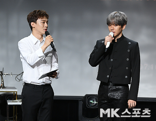 Group EXO member Baekhyun made his debut as a solo singer seven years after his debut.Baekhyuns United Nations Village, which contains sexy grooves, will capture listeners in 10 seconds.Baekhyun attended a showcase commemorating the release of his first solo album City Bonnie Wright at SAC Art Hall in Samseong-dong, Gangnam-gu, Seoul on the afternoon of the 10th.EXO Chen stepped out as MC on the day.This album, Bonnie Wright, features six songs, including the title song United Nations Village and Stay Up, Ice Queen and Psycho.The title song United Nations Village is an R & B song that combines groovy beats and string sounds.The romantic time of looking at the moon with a lover on the United Nations Village Hill was expressed as a scene of the movie.Baekhyun said, When I first heard United Nations Village, I heard EXO title song and song in 10 seconds.I was so happy with the first feeling that I didnt do a good correction recording, but I had done it two or three times. I wanted to have a lot of my emotions, he said.I hope many people like it.Chen said of Baekhyun, I am a playful friend, but I know that there is a masculine aspect.In fact, I was a ballad, so I did something other than EXO, so I was less difficult. (Baekhyun) was worried or worried.Baekhyun said, In fact, the song is not good, so it was difficult for me to choose the title song rather than the song.I thought it would be better to choose United Nations Village, which contains lyrics that have not been shown so far. The most notable person with a lot of artists participating in this album is rapper Beenzino.Tracks Stay Up, featured by Beenzino, is a song that solves a special night with a beloved lover with a sexy speech.I think its better to focus on the subtlely changing lyrics and melody lines, said Baekhyun, and Beenzino has featured.I dont have any personal friends, but I asked them to and they accepted it.He showed his attachment to the sixth track, Psycho, which unravels the lost mans inner self.This is a song from an EXO encore concert, and it was only one verse at the time, but the fans request for a euphemism was great.I need decadence when Im doing this stage. Im really good, he said.Baekhyun said of his solo debut, I was very lonely because I did not have EXO members.I practiced a lot and got a lot of help to improve my personal skills, he said. I was trained after the performance.Solo was very burdensome, he said honestly.I always sang a part of the song, so I did not know that one song was so hard, he said. I danced and sang one or two words and breathed.I didnt know where to control a song because I had to fill it with my voice. I was shocked by this.The difference between EXO and me is like voice and performance, Baekhyun explained of his solo identity, adding, Its not that EXOs music is not insignificantly lacking.EXO appeals to sexy with performance, but I am a voice. It was more important to simply give you a sense of stability as a player.This is something that I can feel only, so many people may not know. Finally, he said, I think we should stay in the hope of the happiness of the members. Without friendship among the members, we could not come here.I know what youre thinking now, even if you look at your eyes, he said. The future of EXO will be a singer who can fill a solid and empty spot.Meanwhile, Baekhyuns first solo album, Bonnie Wright, will be released on various music sites at 6 p.m. on the same day.