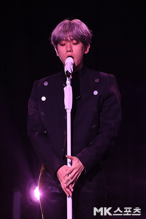 Group EXO Baekhyun released his solo album seven years after his debut; he expressed his aspirations to capture the public with a colorful voice.On the afternoon of the 10th, a showcase was held at SAC Art Hall in Gangnam-gu, Seoul to commemorate Baekhyuns first solo album, City Lights.Baekhyun, who made his debut as Exo in 2012, released his first solo album in seven years. He has shown various activities with Exo and Chenbacsi.I was also burdened with showing my full self as a solo, but I am excited to be released on the album. The title song UN Village is a love song that expresses a romantic time to look at the moon with a lover on the hill of the UN Village as a scene of a movie.Baekhyun caught the attention with his trendy atmosphere and soft vocals on stage, especially unlike the EXO stage, which usually shows powerful performances, he overwhelmed the atmosphere with his voice.Chen watched as he watched Baekhyun prepare and worried.I am still cool enough, but I am looking forward to seeing the fans and the public react more hard. Baekhyun, who first proposed to the company to release his solo album at the end of last year, finally made his debut in front of the public for about eight months.It is a genre that I wanted to try as a solo album from the past.  I Votingd for members and accepted the opinions of the company and made an album.I decided to call it City Lights because my identity is light at Exo. When asked about his goal, Baekhyun said, I think it would be good if I was in the top spot. He laughed shyly and expressed his affection for fan club Exoel, saying, I want to have time with fans who are actually waiting for my grades.In particular, he said, I know the members of the EXO even if I look at each other.I think it will be as hard as it is now and I will keep the hardness that other members can fill even if someone is empty. In addition, the BTS, which is sweeping the K-POP craze around the world, said, I think it is really great. I think there is something to learn as a Singer.I think its natural to applaud each other in the good part.Finally, he said, I would like you to wonder about the future of Exo and Baekhyun.