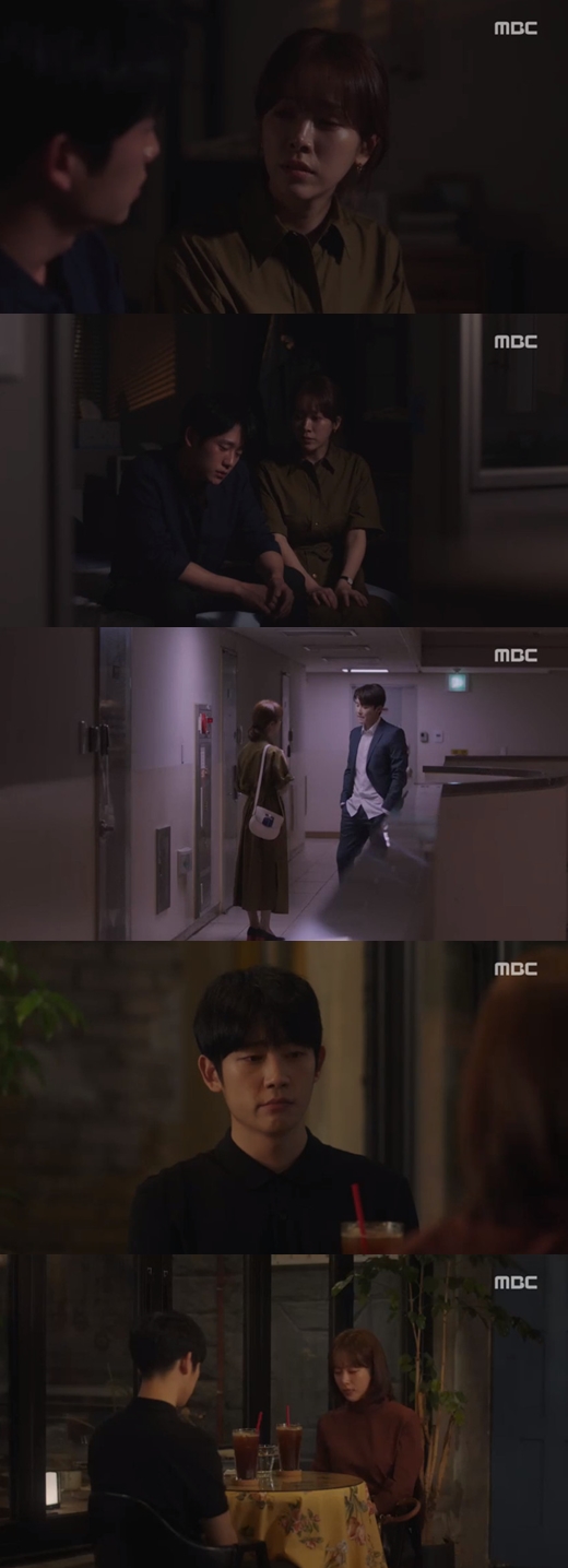 Spring Night Han Ji-min and Jung Hae-in shook for a while, but they made love solid.In the MBC drama Spring Night (directed by Ahn Pan-seok, Kim Eun), which was broadcast on the night of the 10th, the figure of Choi Jung-in (Han Ji-min), who fought drunk and reconciled, was drawn.On this day, Yoo JiHo was drunk and asked Choi Jung-in, Can I trust Choi Jung-in?Lee Jung-in got up from his seat, upset by the appearance of Yoo JiHo, who seemed to not believe him.Kwon Ki-seok (Kim Jun-han) came to see Choi Jung-in, who said, I just came. Lee Jung-in asked, Did you think of drinking?Lee Choi Jung-in asked, Can I meet again? Can I meet again after betraying once? What else will I do?Kwon said, What do you mean? Lee Jung-in said, Literally. My mind could change. I tried it once. Cant do it twice?What do you think? Can you believe me? Kwon said, I can believe it.Lee Choi Jung-in told Song Young-joo (Lee Sang-hee) that JiHo cant believe me, but my brother said he would trust me.I think I was just too absorbed in what I see right now, said Choi Jung-in, who advised, Its not necessarily good to know all the past of the other party.Sneaking in secret from each other? asked Lee Jung-in.Yoo JiHo found out the next day that he had made a mistake with Choi Jung-in through his friends mouth; Yoo JiHo called Lee Jung-in.Yoo JiHo said, Yesterday I was so drunk. Are you angry? Ive been drinking a lot, but Im not. Lets meet and talk.Lee Jung-in was asked by Yoo JiHo, who was absurd, Isnt it not reasonable to be able to do Memory at all, no matter how drunk?Yoo JiHo said, Im drunk and Im sorry I thought of Choi Jung-in. Im so sorry, but I never thought of that.How can you abandon us? Its embarrassing to move it to your mouth, he said.I never imagined it, but I asked if I would throw it away, and Mr. Choi Jung-in asked if he would abandon us.Im right to catch the horse. But the honest Feelings I got were, Isnt Choi Jung-in the same? I know that wasnt the intention.Thats why Im calling it honest Feelings. I didnt think that JiHos wound would heal without traces of time.Even so, it is not covered because it is a word that comes out of unconsciousness because it is a drink. I dont know where to apologize because I dont have a memory, excuse or refutation, so I think its going to make more misunderstandings, Im going crazy too, Yoo JiHo said.Im not asking for an apology, Lee Jung-in replied firmly.I cant be qualified if I dont because of my past, as Mr. Choi Jung-in said, but I just have anxiety inside me, Yoo JiHo said.Lee Choi Jung-in said, I betrayed the person I met and showed it to Mr. JiHo.I know you do not believe me at all, but I am uncomfortable with you. Yoo JiHo said, Im the guy who pushed this Choi Jung-in out because it was so bad, and the woman who thought that was trying so hard to come to me, and can you believe I doubted it?I said, Its not Mr. JiHo, its me who doubts me, and Yoo JiHo said he was greedy.Mr. JiHo thought about pushing me out, but I just thought I couldnt let go, and I think I jumped too unprepared because of that greed. I thought I should love you like this, but youre still stuck in this brief burst of Mr. JiHos past, as if you were caught trying to turn away. So I knew.Im still short of heart. If I find myself short, I want to avoid it. Im just like that.Im sorry, though I dont think you understand this either. Yoo JiHo said, Ill tell you again in the spirit, dont abandon us.Yoo JiHo asked Kwon to meet him. Yoo JiHo told Kwon Ki-seok, Did you talk to him? Dont touch Choi Jung-in.How do I get rid of this Choi Jung-in life completely? Yoo JiHo said, I thought you said that if you were repeated, you were a senior.Kwon Ki-seok replied, Did not you tell me that if you give up, I will give up? Yoo JiHo asked, If I give up, do you think I can meet Choi Jung-in again?Kwon Ki-seok replied, Who is she meeting?Kwon said, You know, my goal is to be Yoo JiHo. If Choi Jung-in comes back, there is nothing to accept.Its a way to repay the parents. Its not bad. You dont know Choi Jung-in. Shes not a happy person.You dont know if youve met me for so long? You cant handle it. Your cheap romance doesnt fit any more than this Choi Jung-in.Kwon Ki-seok went on to mock Yoo JiHo.Yoo JiHo said, Im not warning you about this. Its a threat. Youre a good head.If the weaknesses apply properly, they can be strong. What about me and my son illegally. Even your father did it.Im not sick because Im sick. Im not afraid. I dared touch my child, but Im afraid of what.Lee Choi Jung-in was waiting for Yoo JiHo in the pharmacy, and when asked by Yoo JiHo if he came to talk, Lee Choi Jung-in said, No.I want to squeeze one, and Im going to die, Lee Jung-in said. Yoo JiHo replied with a kiss.