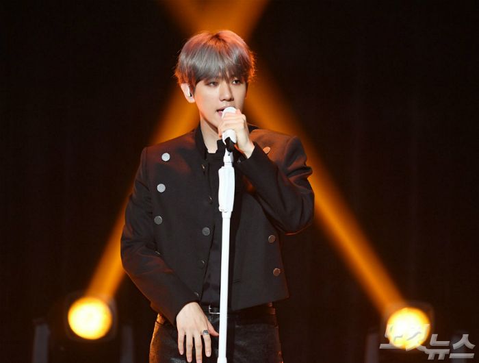 Baekhyun has gained global popularity by working as a unit EXO-Chenbak City of EXO and EXO, and has been a collaboration song with duet songs Dream (Dream) with Bae Suzy, The Day with Kwill, Bigawa with ownership and singing, and Young (YOUNG) with Rocco. He did well on the chart.This is the first time I have released a solo album.Thank you for your precious time, such a good day.I have shown various activities in EXO and EXO - Chenbak City, but when I was solo, I was not burdened at first.I thought I should show myself completely, but I am excited about what it will be like today, I can expect it, and I want to show it quickly. The showcase was hosted by teammate Chen.Baekhyun was nervous for the first time in solo, and I watched him practice to show him a nicer look, which is nice enough.I am also looking forward to what kind of reaction this album will have when it comes to the world. Im a light guy at EXO. Ive named the album City Lights with the identity of EXO Baekhyun.The work has been going on since the end of last year, but the title song has been delayed and it is now available. The title song United Nations Village is a love song of R & B genre that stands out as a scene of a movie that expresses a romantic moment of looking at the moon with a lover on a hill.New producer Leon and Dress worked on it.Its a romantic song that goes to a good place where I only know my beloved lover and I know and whispers love while looking at a good landscape.United Nations Village refers to the place where Hannam-dong villas are gathered.The members were expecting the title of the song and the song of the princely Feelings. If you listen, it is a song that tells the story of the hill behind it, not the United Nations Village.(Smile)I listen to the original song and I decide whether the song is not so much in 10 seconds, not because its my song, but it captivated me in 10 seconds.I do not make a correction recording, but I tried to put my own sensibility in two or three correction recordings.In fact, I was worried about what song to choose as a title, but I thought I would show a new look with United Nations Village which contains the direct lyrics that I have not shown so far.The company did not want this song, but I wanted to do it with this song. Ive got a stage without performance to show you what Im usually looking like, Uh, this color for Baekhyun? And I want you to feel the song.Ive been practicing a lot to improve my personal skills, and I think the burden of solo has helped me improve my skills.I think I was shocked by my own appearance and tried harder. Unlike EXO, I sang without strength, but I hope you will feel that tone.If EXO appealed to sexy with performance, solo Baekhyun will appeal to sexy with voice. The album was attended by a large number of domestic and foreign musicians including Leon, Dress, Beenzino, Cha Cha Malone, Dark Child, Stereotype, London Noise, Kenji, Diz and Cold.Baekhyun did not participate in writing or work separately.Because there are many people who are better than me...I actually wrote the top model once, but the company refused to look back. (Laughs).I wanted to say, Oh, its not my way. I tried to make vocals that I could do well. I thought it was a priority to show stability as a player. Mr. Beenzino has featured me, and as soon as I first heard this song, I thought of Mr. Beenzino, who I personally do not have any friends, but I asked him to accept it and he readily accepted it.I hope youre expecting a lot.After some introduction to the album, Baekhyun also mentioned an episode with his agency SM Entertainment Lee Soo-man general producer.Mr. Lee Soo-man gathered EXO members to create a group chat room. But he kept doing Ajah Gag. Baekhyun solo is hard, right?And I said, Its a little hard. And he said, Go to your village and rest....I didnt answer. (Laughs) After that, he bought snacks and came to the EXO practice room.Why dont you reply, Im a gag. But I was glad to hear you say, Im listening to songs every day and I think Im very good.Its a number I never imagined. 400,000, I still dont believe it. (Smile. I think I can trust it with my own eyes.When you fans said, When do you come out with a solo? And you waited a lot. Its a long-standing and thought-out album. I hope youll listen to it a lot.Baekhyun will release the entire song of the album at 6 pm on the 12th, KBS2 Music Bank, MBC Show! Music Center.On the 14th, SBS popular song and other music show programs will appear on the stage.I got a solo album in seven years after my debut, EXO, EXO - I tried to show you the color of Baekhyun, which is different from the time of Chenbak City.I hope you will keep an eye on my activities in the future. Im going to continue to produce my solo album starting with this album.I plan to show you the Baekhyun, which is not only R & B but also various genres. It will also communicate with fans through YouTube, which recently opened a personal YouTube channel.Theres a Blady thing there, there were a lot of Blady from EXO, and fans were waiting for us to look back on the old things.I felt sorry and sorry when I saw it.So I thought that I would like to show the fans curiosity by showing them how to exercise through YouTube, how to play in the recording room, and how to play games.In the future, YouTube is going to approach the stage with a different kind of familiarity. I dont think we would have come all this way without our friendship.I do not think Im talking anymore, but I think the future of EXO will be hard because it is like a family to know what I think even if I look at my eyes. I personally have a desire to continue to be in someones memory.I want to make someone say EXO Baekhyun when 10 or 20 years have passed so that the answer can be cool.So Im continuing with a lot of Top Model. I think its going to happen if I work hard.