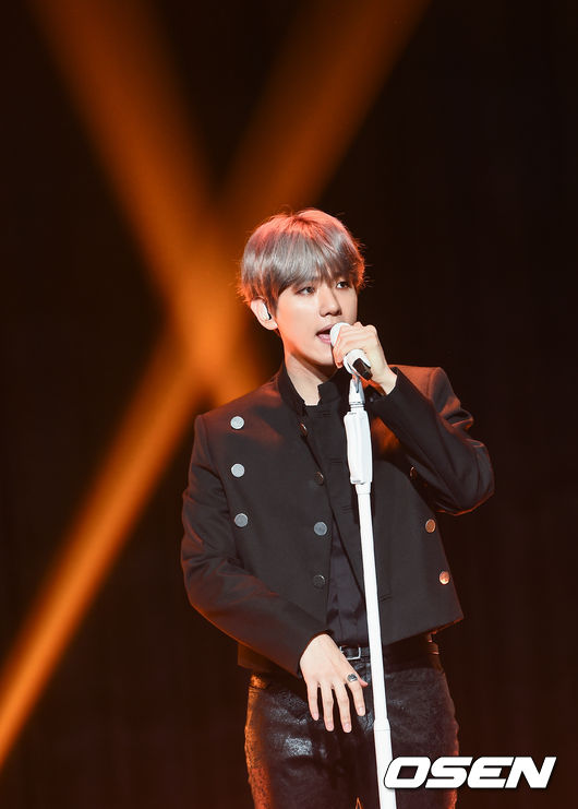 I hope you feel like Baekhyun had this color too.EXOs trusted and listened vocalist, Baekhyun, released his first solo album in seven years and showed his new charm as a vocalist.Baekhyuns first mini-album, City Lights, is filled with R & B songs that Baekhyun had wanted to do in the meantime, so he will be able to hear the new voice of Baekhyun, which he has not been able to easily access.Baekhyun said in a showcase commemorating the release of his first mini album City Lights at the SAC Art Hall in Gangnam-gu, Seoul on the afternoon of the 10th, I started preparing for a solo album from that time because I wanted to do it at the end of last year.It took a total of eight months to get out of the title song because I was not able to pick the title song well. When I was working as a solo, I was not burdened at first.I do not have any members to lean on, and it was a burden to show me myself completely, but I thought I would like to show it quickly and expect it because it is perfect today. The title song UN Village of Baekhyuns first solo album is an R & B song in which groovy beats and string sounds are harmonized. It features lyrics that express the romantic time of watching the moon with lovers on the United Nations Village hill like a scene of a movie.Baekhyun commented on the title song, I like it in 10 seconds when I listen to EXO title songs or songs, and I do not like it, but this song is my song, so I did not tell you it was my song.I liked it so much, she said, expressing her confidence.I do not have a correction recording for some reason, but this song has been done two or three times.I would like you to feel that there was such a color for Baekhyun because of Yi Gi, who showed the genre that I did not show well in my usual life.  I would like you to feel such a tone, he said.He also said, I heard it in the morning, day, night, and driving, but personally it would be better if you listen at night. DeLove Live!I think it would be nice to listen when you want to have time alone or alone. Baekhyun, who prepared for the EXO concert and prepared a solo album, said, I wanted to see the members too much while preparing for this album.I wanted to see it because I did not have a person to share my opinions. How did you overcome it? I tried to listen to the companys story.My opinion is important, but it doesnt work out if I give it to you. I found a middle point with the company and coordinated it.I told the members that I had done it with Feelings like Voting. What stands out in this album is by far Baekhyuns vocals, who said, I called it part-by-part during group activities, but I did not know that it was so hard to do it alone.I thought I should fill one song with my voice, so I forgot where to breathe. I was shocked by my own appearance and tried harder.The solo singers felt great, because they needed a complete control and once they had a bad breath, the phrase could collapse behind them.Everyone who has done solo while grouping has overcome and is still impressed with good stage song, and I thought that it should be great and imitated. In addition, Baekhyun commented on the difference between EXO music and musical direction seems to be the difference between showing intensity as performance or instilling intensity only by the voice that the individual fills in. So, my personal opinion is not that EXOs music is tone-deep, but my personal view is that EXO appeals sexy with performance. I think it appeals to the sexy people, he explained.I have been practicing a lot and I have been helping a lot to improve my skills, said Baekhyun, who has been receiving vocal lessons since early this year to improve his vocal skills by preparing a solo album. It was a good synergy that the burden of solo helped me improve my skills.I think I can not know because I can feel myself because I can feel comfortable and stable when I personally love live!I continue to take lessons, and I am going to show you the distinct color and stability of Baekhyuns vocals in the future.Those who listened to my song seem to be trying to hear the word It is a good vocal to appreciate without Feelings, I do not think it will be. Baekhyuns new book includes six songs including the title song UN Village (United Nations Village), Stay Up (stay-up), Betcha (betcha), Ice Queen (ice queen), Diamond (diamond), Psycho (psycho) You can see the charming vocals of the un and the sensual music color.The reason why I did not participate in the songwriting and composition on this album is There are many people who are better than me. I have challenged the songwriting once, but I have been rejected by the company.This is not my way. I tried to develop what I was good at, so I focused more on vocals and dance.I think I will be able to participate if I have a chance in the future, but I think it is a priority to show my stability as a player by improving my individual skills. Baekhyun, who has recently opened a YouTube channel and communicates with fans through various videos such as V-logs, said, EXO makes its debut and has accumulated 10 million copies. All of these records can not be recorded if we do not have fans rather than because we are good.I thought we should give it to you and I thought it was a job we only get.I communicated with the broadcast, but I thought I would wonder about my usual appearance. We were waiting for our fans to look at the old videos during the blank season. I was sorry and sorry for that.So I can not make a program alone, so my little things, Baekhyun, started to wonder what I would do normally.In the future, it will be a channel to approach my brother Feelings, not Baekhyun, on stage, while showing various things such as V logs, games and recording studios. Asked about the future of EXO, Baekhyun said, I think that I should be living with my members as well as hoping for each others happiness.Without friendship between members, we could not come to this place, and because of Yi Gi, who knows even if we do not talk to each other, I think the future of EXO will be like that that if there is a solid and empty place like now, other members can fill it.I hope that many people will be curious about the future of EXO in the future. Baekhyun, who has been playing his own music world with his first solo album in seven years, said, Starting with this album, I am trying to make my solo album steadily in the future.I will show you the appearance of Baekhyun who can digest various genres. 