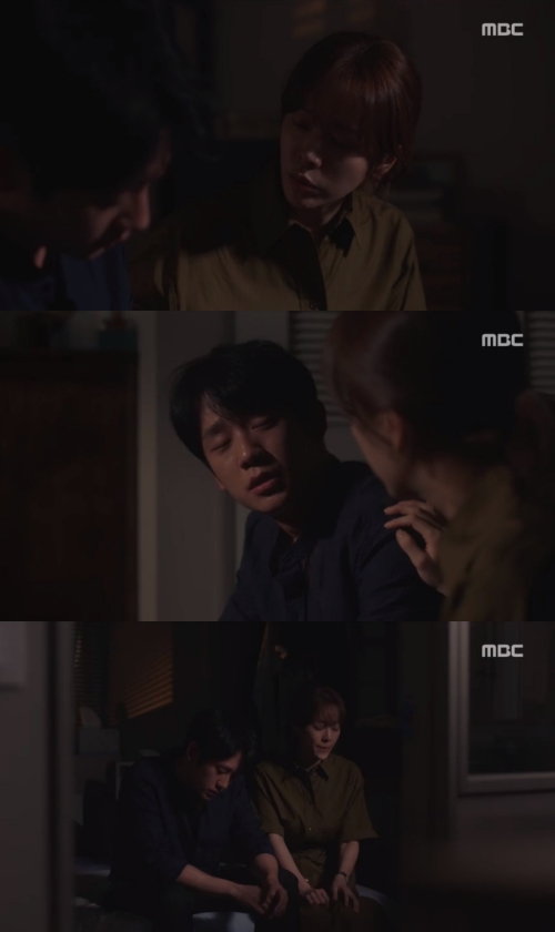 Spring Night Jung Hae In gave the shotIn the 29th MBC Tree Drama Spring Night broadcast on the 10th, the conversation between Yoo Ji-Ho (Jung Hae In) and Lee Choi Jung-in (Han Ji-min) was drawn.On that day, Yoo Ji-Ho was drunk and asked, Will you throw us away too? Lee Jung-in said, What do you mean?Whats this about? asked Yoo Ji-Ho, asking, Can I trust Choi Jung-in? Tell me. Are you sure youll never change?Youre saying you dont believe me now? said Lee Jung-in, who replied, Im asking if you can believe me.So Choi Jung-in asked again, Do you think Im going to change? And Yoo Ji-Ho said, I dont know. I cant know.I see, he told himself, leaving this Choi Jung-in in a bleak mood.