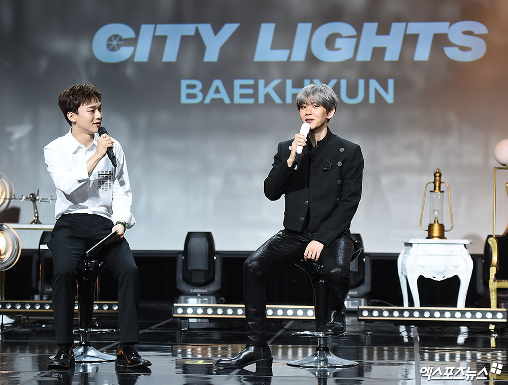 EXOs warm friendship with the same vocals of 1992 was outstanding.On the 10th, Showcase was held at SAC Art Hall in Gangnam-gu, Seoul to commemorate the release of the group EXOs Baekhyuns solo album City Lights.EXOs main vocalist, Baekhyuns first solo City Lights, featured a total of six songs in a trendy atmosphere.The title is UN Village, a romantic R&B song.Chen launched a support fire on the release of Baekhyuns first solo album.Just as Xiumin had helped Chens sound recording earlier, Chen, who first released a solo album, helped him.Chen said, I have experienced it, but I am trembling. I was cheering for Baekhyun as Xiumin helped.Its the first day of the public, and Ive been watching Baekhyun worry next to me.I think it was a lot of tension and worry because it was the first time I was preparing so far. I think Baekhyun is cool enough but practiced harder.I wonder what kind of reaction the public will have when it comes to the world. I saw the process of Baekhyun preparing, but I am so curious about what the results will come out. I would like to ask for your expectation and interest in what album it was completed with, he said.I think I will see a different Baekhyun, he said, exOs tone king, revealing expectations for Baekhyun.Chen first released a solo album, so he shared his feelings with Baekhyun and sympathized with him.Based on his experience, he shared and talked to Baekhyun. Chen said, The song was deeper and grooved than before.I did not even get training late after the performance practice, and I think that all of these things are included in the album and the quality is improved. In addition, the song Psycho was first presented at the concert and bridge, but it was made as a euphemism to the explosive reaction of the fans.Chen recalled the stage and said, The stage itself was really great.It is one of my favorite stages, he added, adding that Baekhyuns various charms were decadent .Baekhyun was also comfortable in the support shot of Friend, who said: I practiced a lot.I have also been helped to improve my personal skills. I think the burden of solo helped me improve my skills. It was a good synergy.I missed a lot of members because it was a problem to do alone without anyone to share opinions, and I think I can work harder than before at EXO concert, Baekhyun said.Chen was loved by music charts and music broadcasts, and he was interested in what kind of performance Baekhyun will achieve next.Meanwhile, Baekhyun will open a fan showcase at 8 p.m. after releasing the album at 6 p.m. and release the stage to fans; the showcase will be broadcast live worldwide via V Live.