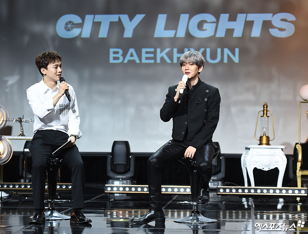 EXOs warm friendship with the same vocals of 1992 was outstanding.On the 10th, a showcase was held at the SAC Art Hall in Gangnam-gu, Seoul to commemorate the release of the group EXOs Baekhyuns solo album Drama City Lights.EXOs main vocalist, Baekhyuns first solo Drama City Ritz, featured a total of six songs in a trendy atmosphere.The title is UN Village, a romantic R&B song.Chen launched a support fire on the release of Baekhyuns first solo album; this time, Chen, who first released the solo album, helped him, just as Siu Min had earlier helped to proceed with Chens notes.Chen said, I have experienced it, but I am trembling. I was cheering for Baekhyun as Siu Min helped.Its the first day of the public, and Ive been watching Baekhyun worry next to me.I think it was a lot of tension and worry because it was the first time I was preparing so far. I think Baekhyun is cool enough but practiced harder.I wonder what kind of reaction the public will have when it comes to the world. I saw the process of Baekhyun preparing, but I am so curious about what the results will come out. I would like to ask for your expectation and interest in what album it was completed with, he said.I think I will see a different Baekhyun, he said, exOs tone king, revealing expectations for Baekhyun.Chen first released his solo album, so he shared his feelings with Baekhyun and sympathized.Based on his experience, he shared his sympathy and talked to Baekhyun.Chen said, The song was deeper and grooved than before. I did this during the time I was preparing for Concert. I did not even get training late after the performance practice.I think these things are all in the album and the quality is improved. In addition, the song Psycho was first shown in Concert and Bridge, but it was made as a euphemism to the explosive reaction of fans.Chen recalled the stage, saying, The stage itself was really great.It is one of my favorite stages, he added, adding that Baekhyuns various charms were decadent .Baekhyun was also comfortable in the support shot of Friend, who said: I practiced a lot.I have also been helped to improve my personal skills. I think the burden of solo helped me improve my skills. It was a good synergy.I missed a lot of members because it was a problem to do alone without anyone to share opinions, and I think I can work harder on EXO Concert than before, Baekhyun said.Chen was loved by many people for her music charts and music broadcasts. As the next runner, Baekhyun is interested in what she will achieve.Meanwhile, Baekhyun will open a fan showcase at 8 p.m. after releasing the album at 6 p.m., and release the stage to fans, which will be broadcast live worldwide via V Live.