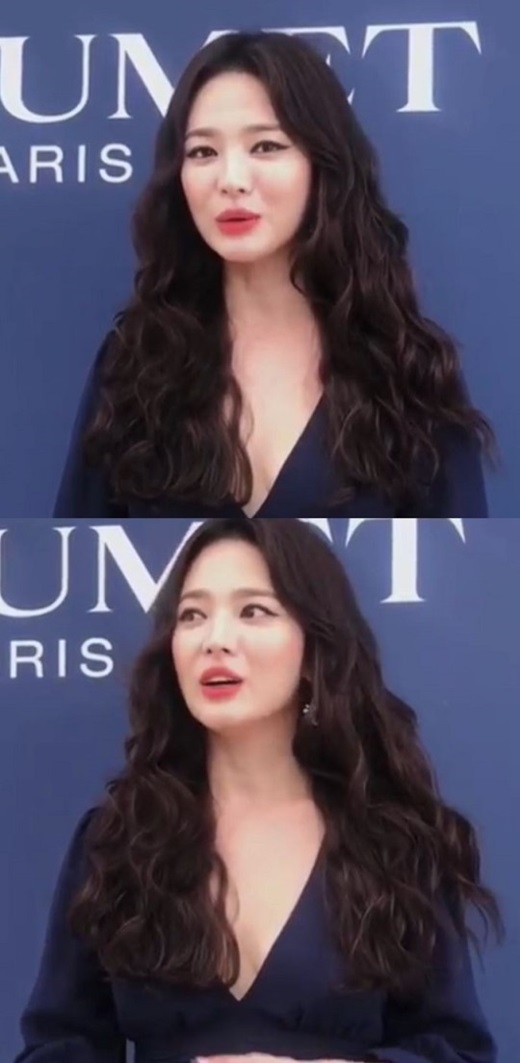 Actor Song Hye-kyo reveals recent statusOn the 12th, Elle Hong Kong official SNS attracted attention with the interview video of Song Hye-kyo.In the released video, Song Hye-kyo boasted a lovely beauty in a black-colored dress; he said: Hello, Elle Hong Kong readers.Song Hye-kyo. Im in Monaco with Shome. Im so happy to spend time with such a wonderful jewelery, and Im so honored to be able to introduce myself to you.Have a good time with Shome today. Meanwhile, Song Hye-kyo said she married Song Joong-ki in 2017 but was in the process of divorce through her agency on June 27.The two met and married on KBS 2TV Dawn of the Sun, but they were broke up in a year and eight months.