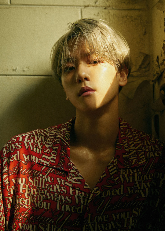 EXO Baekhyuns solo debut stage will be unveiled.Baekhyun started KBS 2TV Music Bank on July 12, Yoo Hee-yeols Sketchbook and MBC show on the 13th!Music Center and SBS Popular Song will appear on various music programs on the 14th to present the stage for the title song of the first solo album, UN Village.The title song UN Village is a romantic R & B song that combines groovy beat and string sound, and it is enough to meet the stage where well-made music with sensual lyrics and sweet vocals of Baekhyun are combined.Baekhyuns first mini-album, City Lights, gained a keen interest, breaking 400,000 pre-orders before its release.Since its release on the 10th, it has once again confirmed the power of Baekhyun, including the top 66 album charts in the world, the top album sales charts of QQ Music and Cougu Music in China, and the top charts in various domestic music charts.kim myeong-mi
