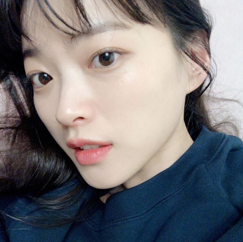 Actor Chun Woo-Hee showed off her water-soaked beauty.Chun Woo-Hee posted a photo on his Instagram account on July 14 with an article entitled Been?The photo shows Chun Woo-Hee staring at the camera, and even though it is a close-up photo, Chun Woo-Hees white skin without any blemishes attracts attention.Chun Woo-Hees eyes are also outstanding.The fans who responded to the photos responded to I was really beautiful, I always cheer and I am so beautiful and beautiful.delay stock