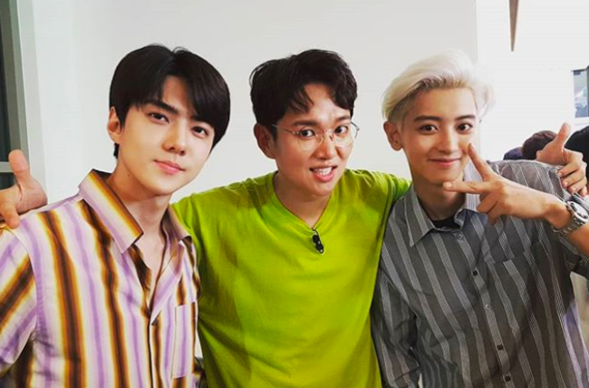 The broadcaster Jang Sung-kyu released a certification shot taken with EXO Sehun and Chanyeol, and the fans attention was focused.Jang Sung-kyu wrote on his SNS on the 14th, The two masters I met at Maritel, and I support Sehun and Chanyeol who returned to the two-member unit.In the photo released together, Sehun and Chanyeol stand side by side with Jang Sung-kyu.Jang Sung-kyu showed his friendliness by putting his arm around the shoulders of the two.Chanyeol and Sehun, who are scheduled to launch as EXOs first duo, broadcast live on the Twitch channel of MBC entertainment My Little Television Season 2 at 7 pm on the 13th.The two men are the producers who threatened the live ecosystem of Maritel V2 with the theme of Pet Room and Convenience Store Honey Guild.Maritel V2 is showing a variety of content broadcasts through performers who present fun, impression, knowledge and honey tips in daily life at the same time.This broadcast is released every Friday at 9:50 pm.Jang Sung-kyu  SNS