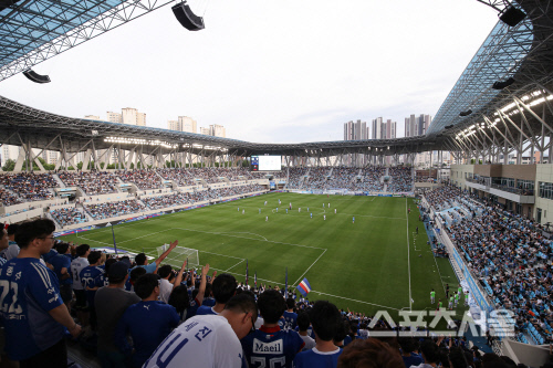 5월26일 대구-수원전이 DGB대구은행파크 만원 관중 속에서 열리고 있다. 제공 | 한국프로축구연맹