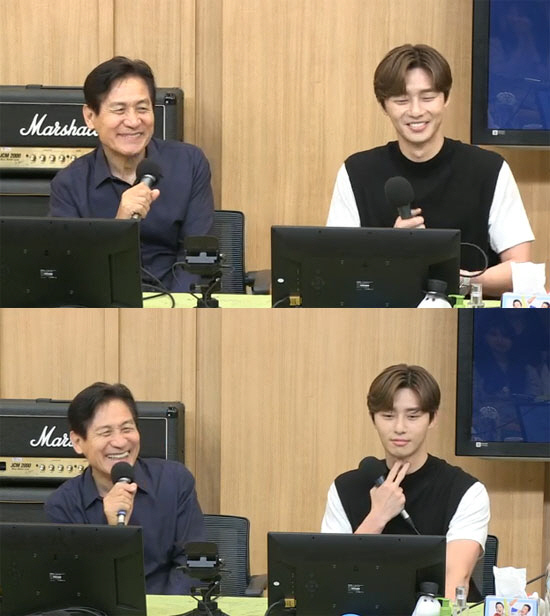 Actor Park Seo-joon mentioned his breathing with Ahn Sung-ki.On the 16th, SBS Power FM Dooshi Escape TV Cultwo Show (hereinafter referred to as TV Cultwo Show), actors Ahn Sung-ki and Park Seo-joon from the movie Lion appeared in the Special Invitation corner.The film The Lion is a film about a fighting champion, Yonghu (Park Seo-joon), who meets the Guma priest Anshinbu (Ahn Sung-ki) and confronts the powerful evil (), which has left the world in turmoil.On this day, Park Seo-joon was fortunate to say I am your senior about breathing with Ahn Sung-ki. This year is the 100th anniversary of Korean movies.Ahn Sung-ki is a living history, he said. I was nervous and nervous before I met him, but I was able to finish my work because I was so comfortable.Ahn Sung-ki has participated in more than 180 works on his 62nd anniversary this year, saying he was humbled, Its not good that there are a lot of works.