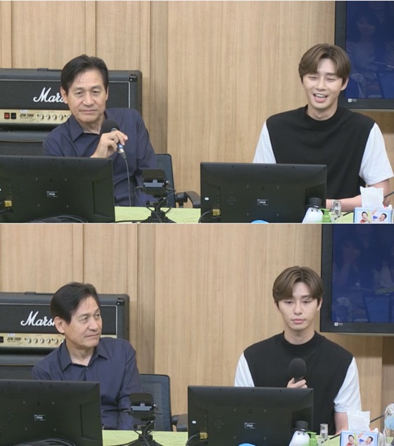 Actors Park Seo-joon and Ahn Sung-ki, who appeared in the movie The Lion (director Kim Joo-hwan) as guests, appeared in the corner Special Invitation at SBS Radio Power FM (Seoul and Gyeonggi 107.7MHz) Dooshi Escape TV Cultwo Show broadcast on the afternoon of the 16th.On the day of the broadcast, Ahn Sung-ki said, Park Seo-joon is very active in lion.Woo Do-hwan, the incarnation of evil who appeared together, is also making a strong impression.I tried to do an action even in the case of me, too, when I saw the lion scenario and went on the first day of shooting (Action) by myself.I told the martial arts director, What do you think if you do this? And he told me to think about falling.Park Seo-joon said that he was fighting with someone, so he just thought about getting hit.So I just went out and fell, I was strangled, he laughed.Meanwhile, the movie The Lion, starring Park Seo-joon and Ahn Sung-ki, will be released on the 31st as a story about the martial arts champion Yonghu (Park Seo-joon) meeting with the Kuma priest Anshinbu (Ahn Sung-ki) and confronting the powerful evil () that has confused the world.