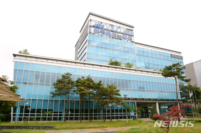 코스모글로벌(주) 이미지