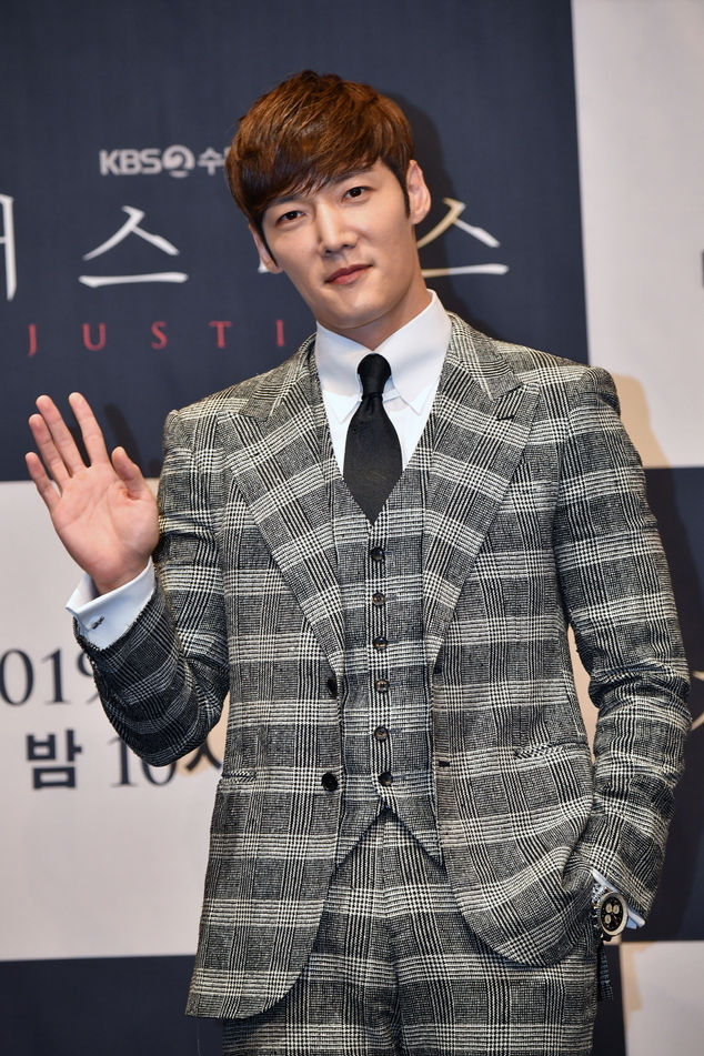 최진혁 이미지