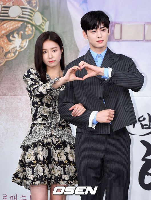 Group Astro member Jung Eun-woo made his debut with Na Hae-ryung and made his first historical drama and expressed his feelings with actor Shin Se-kyung.MBC held a production presentation of the new tree drama Na Hae-ryung (playwright Kim Ho-soo, director Kang Il-soo Han Hyun-hee) at the new building in Sangam-dong, Mapo-gu, Seoul on the afternoon of the 17th.In this place, the main actors Shin Se-kyung, Jung Eun-woo Lee Ji-hoon, Park Ki-woong and Park Ji-hyun attended and talked about the work.Jung Eun-woo plays the role of Prince Irim in the play, playing the male lead role; the first terrestrial lead and the first historical drama after his debut.Jung Eun-woo said, I was worried and nervous, but I prepared a lot with my bishop for a long time. I also got a lot of advice while I was in the field with my seniors.I am a lonely and wounded friend, so please watch how the friend grows, he added.He said, I talked constantly with the bishop about the historical tone and ambassador.At first, because I was raised in an environment where Irim was forced to be poor, I was like the youngest child and had a child-like aspect. However, Imm grew up and met Na Hae-ryung and experienced and developed events.Please watch it with fun, he said.Kang Il-soo said, I know that there are many dramas these days and casting is difficult. I suggested to Jung Eun-woo first in a difficult situation, and I came to see us directly and said, The bishop has come.So I said, I am digesting well enough when I see my age and acting career.In addition, Jung Eun-woo talked about breathing with Shin Se-kyung, who met as the female protagonist Na Hae-ryung, saying, It seems to fit too well when I meet with my sister, lead and act on the spot.I could feel her caring for me, not just saying it, and I could learn a lot from the side, and I always think Im going to be in the old Na Hae-ryung.I am shooting so good and funny. Shin Se-kyung said, My close friend took the previous film together and I knew it because my sister-in-law had taken it. I put a lot of greed down in the first place.There are many other things you can see in our drama, other than the external sum. We are planting to match the characters sum.I think (Jung Eun-woo) is very good with the character.When I do other historical dramas before this, I can clean up the typical points that we feel like this is the historical drama, and I can instill a novel and new point in this drama. Na Hae-ryung is a fusion historical drama about the romance of Na Hae-ryung, the first problematic woman () of Joseon, and Prince Irim, the anti-war mother solo.Today (17th) the first broadcast at 8:55 p.m.