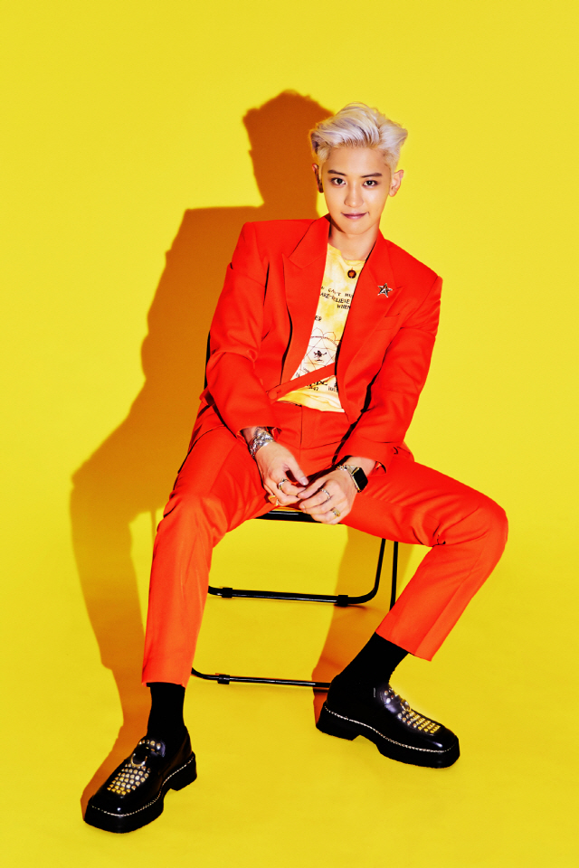 The Amazing Duo Sehun & Chanyeol (from EXO-SC, SM Entertainment) tells a romantic hip hop music that stimulates emotions with the third song of the triple title.In addition to Bringing, which has an emotional atmosphere, this album includes a total of six songs from various Hip hop genres, including What a Life with bright and positive energy, and Theres a faint melody with a cool melody that matches the summer, so you can meet Sehun & Chanyeols colorful music world.In addition, three interviews were released on the YouTube EXO channel and Naver TV SMTOWN channel on the 17th, and three interviews were released to commemorate the release of Sehun & Chanyeols debut album. The dynamic duos gagko and Divine channel Lim Kwang-wook, who were responsible for producing the entire song, also appeared together to show an honest album work episode.On the other hand, Sehun & Chanyeols first mini album What a life will be released on July 22 at 6 pm on various music sites and will be released on the same day.