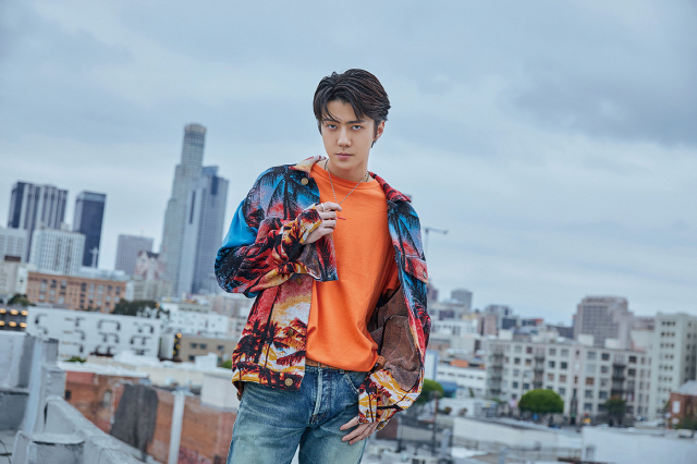 EXOs new unit, Sehun & Chanyeol (from EXO-SC, SM Entertainment), will unveil its new song stage today (19th) for the first time before releasing its debut album.Sehun & Chanyeol will be the first mini album triple title to be held at KSPO DOME in Seoul Olympic Park from today (19th) through EXOs fifth solo concert EXO PLANET #5 - EXpLOration - (EXO Planet #5 - Exploration -) I will show the stage of two songs for the first time and show the fantastic chemistry of two people.In addition, Sehun & Chanyeols first mini album What a life will be released on July 22 at 6 pm on various music sites. It contains six songs from various hip-hop genres such as triple title songs What a life, There is a faint, You can call, Sun, Roller Coaster I think Ill get it.In addition, Sehun & Chanyeol will release a new image of attractive visuals through the official website and various SNS EXO accounts every day at 0 oclock, and the music video teaser video of the triple title song was opened on the afternoon of the 18th, and expectations for the new album are getting higher.On the other hand, Sehun & Chanyeols first mini album What a life will also be released on July 22nd.