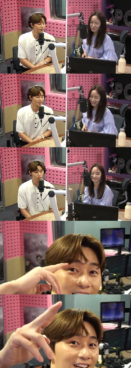 Lion lead character Park Seo-joon showed off his show of dedication at Park Sun-youngs Cinetown as well as his deep friendship with his best friends BTS BU, Park Hyung-sik and Choi Woo-shik.Park Seo-joon appeared as a guest on SBS Power FM Park Sun Youngs Cine Town which was broadcast on the morning of the 19th.On the 31st, Lion was released, and various stories were told to listeners.Lion is a film about a story of fighting champion Yonghu (Park Seo-joon) meeting with the Kuma priest Anshinbu (An Sung-ki) and confronting the powerful evil (), which has confused the world.Park Seo-joon said, I think I have a different perspective on choosing my work. I just want to try it, and I want to choose what I do well.I think you are definitely looking more than you used to these days, he added.He also expressed his feelings about the fashion of the priesthood in the drama. He expressed it as tight.Park Seo-joon said, I was changed in my mind when I wore a priests uniform. I had to be straight.Then, he said, I am a senior in life, he said, referring to Ahn Sung-ki and Woo Do-hwan.Park Seo-joon said, I asked my senior, Everyone can not like me, so there is someone who hates me. What should I do when I do that?He said, In the end, you have to love everyone with a broad heart. He advised me not to look too good, but to have a broad heart.I heard that from you, and I thought a lot about it. Woo Do-hwan had to make a special makeup, so I had to come to the filming earlier than others, it would have been much harder, he said of Woo Do-hwan.Woo Do-hwan is a little talkative, but it is fun and good when we are together.Park Seo-joon said, Woo Do-hwan also liked soccer very much.So I have played local soccer several times together. Park Seo-joon also mentioned the recent situation of Park Hyung-sik, who recently joined the military. He said, Park Hyung-sik has not received a self-deployment yet.Im going to visit, of course, and Ill buy some delicious stuff with my friends, such as Choi Woo-shik, Vu, Park Seo-joon said.We have a chat room among ourselves, it seems like they are all chatty people, he said. They are friends who can share my many troubles.In addition, Park Seo-joon congratulated Choi Woo-shiks starring parasite for winning the Cannes International Film Festival Golden Palm.He has added a topic to the parasite with a special appearance in the parasite.Park Seo-joon said, I feel good because Choi Woo-shik seems to be doing well, I am always a friend who wants to congratulate you.There is also envy for having such a good experience at a relatively young age. Winning the Golden Palm Prize is a huge celebration, and it was good to be able to hear the scene atmosphere directly to Choi Woo-shik, he added.Choi Woo-shik also responded with a special appearance on Lion; Park Seo-joon said, Ive already worked with Choi Woo-shik four times.I didnt expect us to be together when we first met, and its not easy to make multiple appearances in a single work because theyre actually actors of similar age.I hope that each other will have a good influence on each other and continue to be the same. 