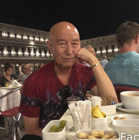 Hong Seok-cheon has revealed his old age.Hong Seok-cheon wrote on his Instagram on the 20th, If my age is over 80, is this face? Is there someone who is there?Lets live with my face. In the photo, Hong Seok-cheon sits on a table with his chin on the background of an exotic landscape, using the application to transform into The Elderly, which is impressive in its profoundly old appearance.Sayuri wrote the Comment My head always shines and Lee Jong Hyuk said, Oh, its a surprise.Jeon Hye-bin boasted friendship with the comment It is cool and it is now.Recently, Park Seo-joon and Choi Woo-sik have been collecting topics by using this application.[Photo] SNS