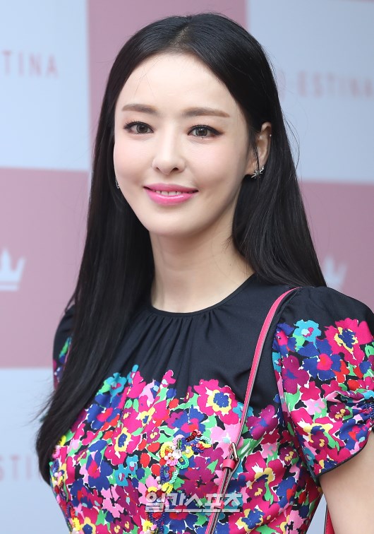 예쁨그자체 이미지