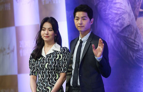 Shortly after a month, divorce settlement was established .. Proceedings to be submitted to a preliminary agreement Song Hye-kyo said, According to the court settlement. Song Joong-ki I do not plan to reveal my positionA divorce settlement between Actor Song Hye-kyo (pictured left) and Song Joong-ki (right) was established.They are said to have agreed on a divorce settlement without separate alimony claims and property division.The date of the divorce settlement of the two was held at 10 a.m. on the 22nd, and the mediation was established, said an official at the Seoul Family Court on the 22nd. I would like to ask you to understand that the details of the mediation cannot be revealed, he said.We have accepted the courts divorce mediation, Song Hye-kyo said in a statement earlier in the day. We do not plan to disclose the details of the mediation in the future because it is private, but we know that there are no separate claims for property division and alimony.Song Joong-ki also said, The divorce mediation has been established and there is no plan to clarify its position.The two men filed an application for divorce settlement at the Seoul Family Court on March 26, and it took less than a month before the final settlement was established.The two sides submitted a preliminary agreement, and it is analyzed that the adjustment was established quickly because there is no separate property division and alimony.Both divorce proceedings have been completed, but additional legal action is expected for the spread of false facts and false facts that have raised various speculations over the divorce of the two.Song Hye-kyo and Song Joong-ki continue their respective activities apart from the divorce case.Song Hye-kyo appeared as a CF model at the official cosmetics brand event held in Hainan, China on the 6th, only Ahre, who announced his divorce.On the 12th, I attended the jewelry brand event in Monaco and said through a fashion magazine SNS, I am in Monaco now.I am happy to spend time with a wonderful jewelery, and I am honored to be able to introduce you. Song Joong-ki also began filming his next film, Seung Ri-ho, after the divorce lawsuit was formulated.In the science fiction film Win Riho, which is based on the universe, Song Joong-ki played the pilot, Taeho.In addition, he is actively performing, including taking on the proposal for another movie Bogota.Meanwhile, the two have developed into lovers after appearing together in the KBS 2TV drama The Suns Descendants in 2016.He then married in October 2017, but was crushed after more than a year and eight months.Song Joong-ki said at the time, I hope to finish the divorce process smoothly rather than blame each other for wrong, and Song Hye-kyo is also in the process of divorce after a careful worry through his agency.The reason is that the two sides have not overcome the differences between the two sides, so they have to make such a decision. 