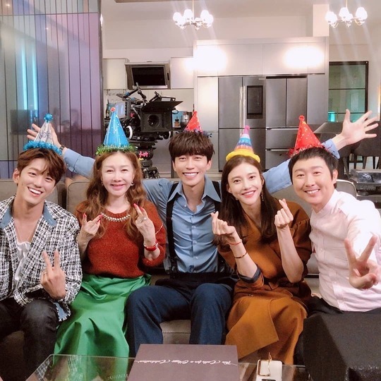 Cha Ye-ryun expressed his feelings ahead of the last broadcast of Per.Actor Cha Ye-ryun wrote on his instagram on July 23, Its the last perch broadcast day, Ive finished my last film unbelievably! Sung Rok, Won Hee was so hard!I was worried about returning after a long time, but thanks to your help, I was able to finish happily. I love you.The photo was taken with KBS 2TV drama Pur actors. After the last shot, the actors who shared the cone hat are impressive.emigration site